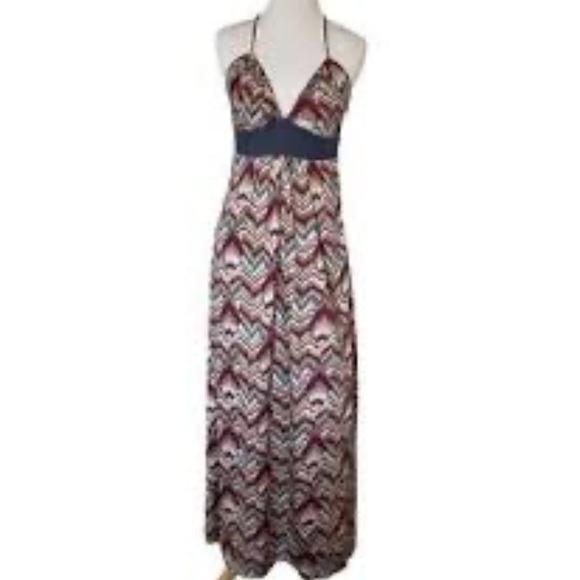 BCBGeneration Dresses & Skirts - BCBGeneration Chevron Print Red Gray Maxi S Criss Cross Strap Dress Adjustable